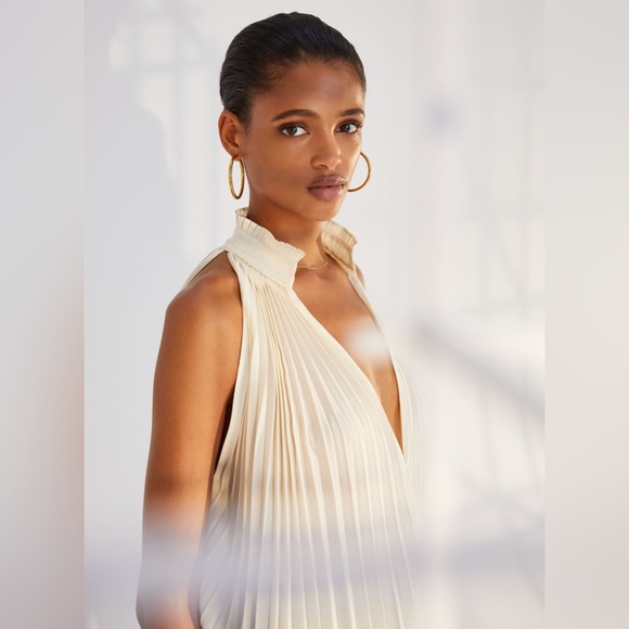 Aritzia Babaton Guell Flowy Sleeveless Blouse in White/Cream - XXS - Picture 4 of 15